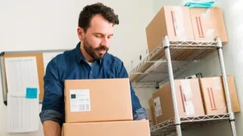 Imagem de capa da matéria: 5 razões para terceirizar o transporte de encomendas da sua empresa