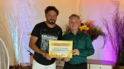 Imagem de capa da matéria: Sudoeste Transportes fatura pelo quinto ano consecutivo o prêmio "Destaques do Ano"